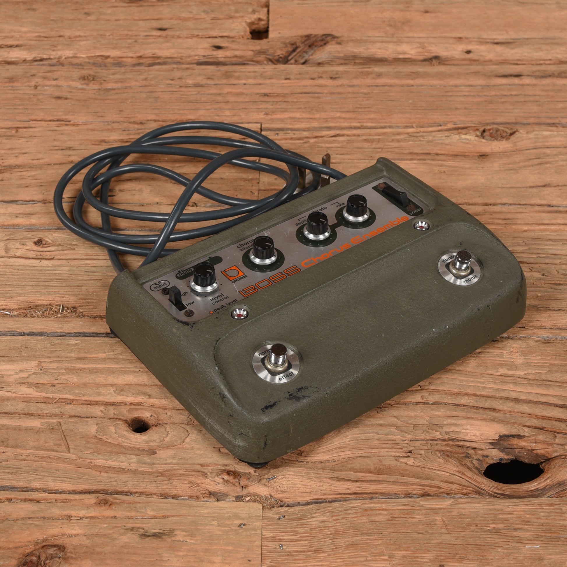 Boss CE-1  1970s Effects and Pedals / Chorus and Vibrato