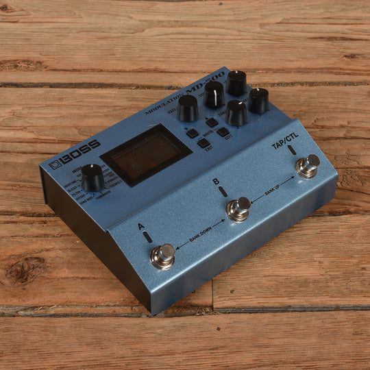 Boss MD-500 Modulation Effects and Pedals / Chorus and Vibrato