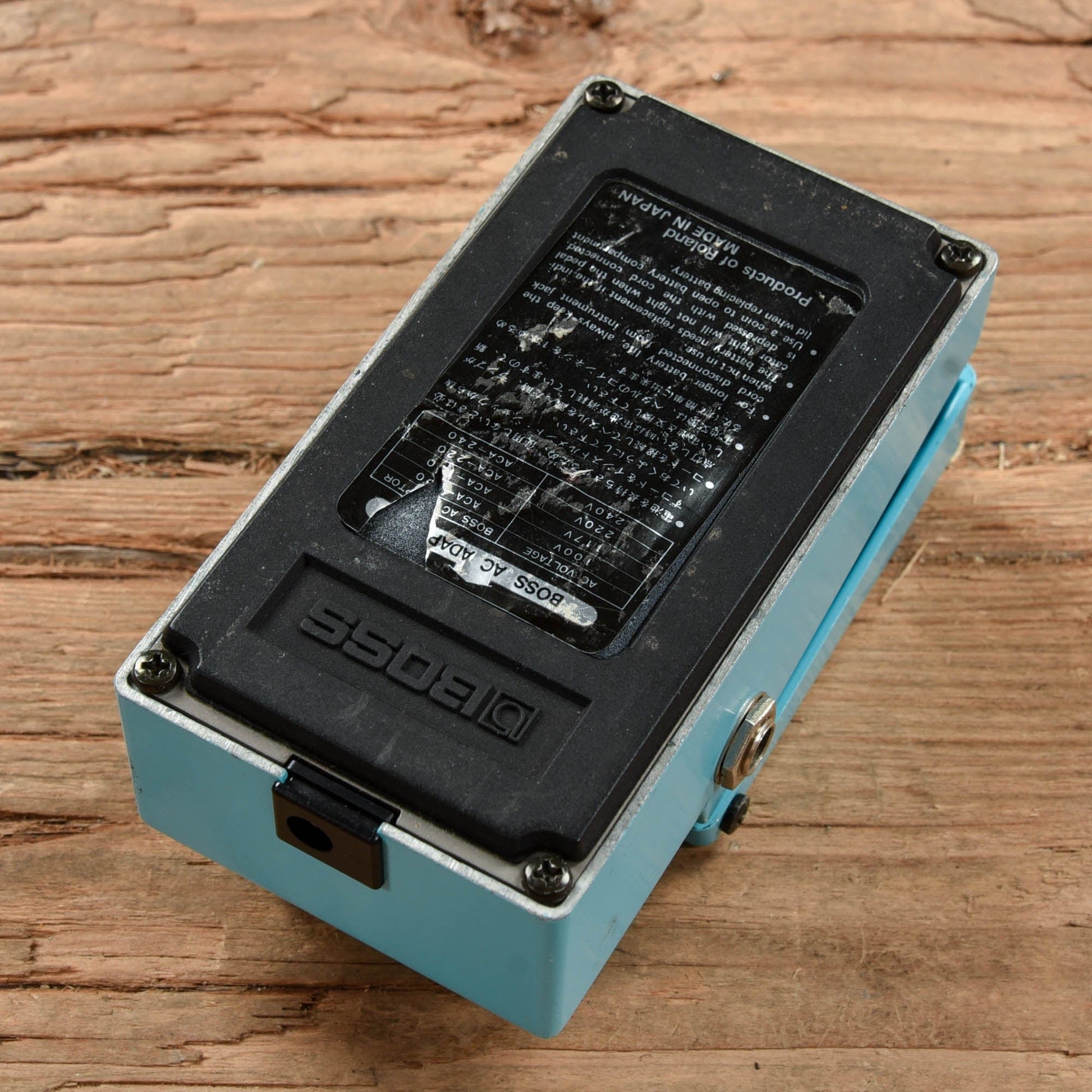 Boss MIJ CE-2 Chorus Effects and Pedals / Chorus and Vibrato