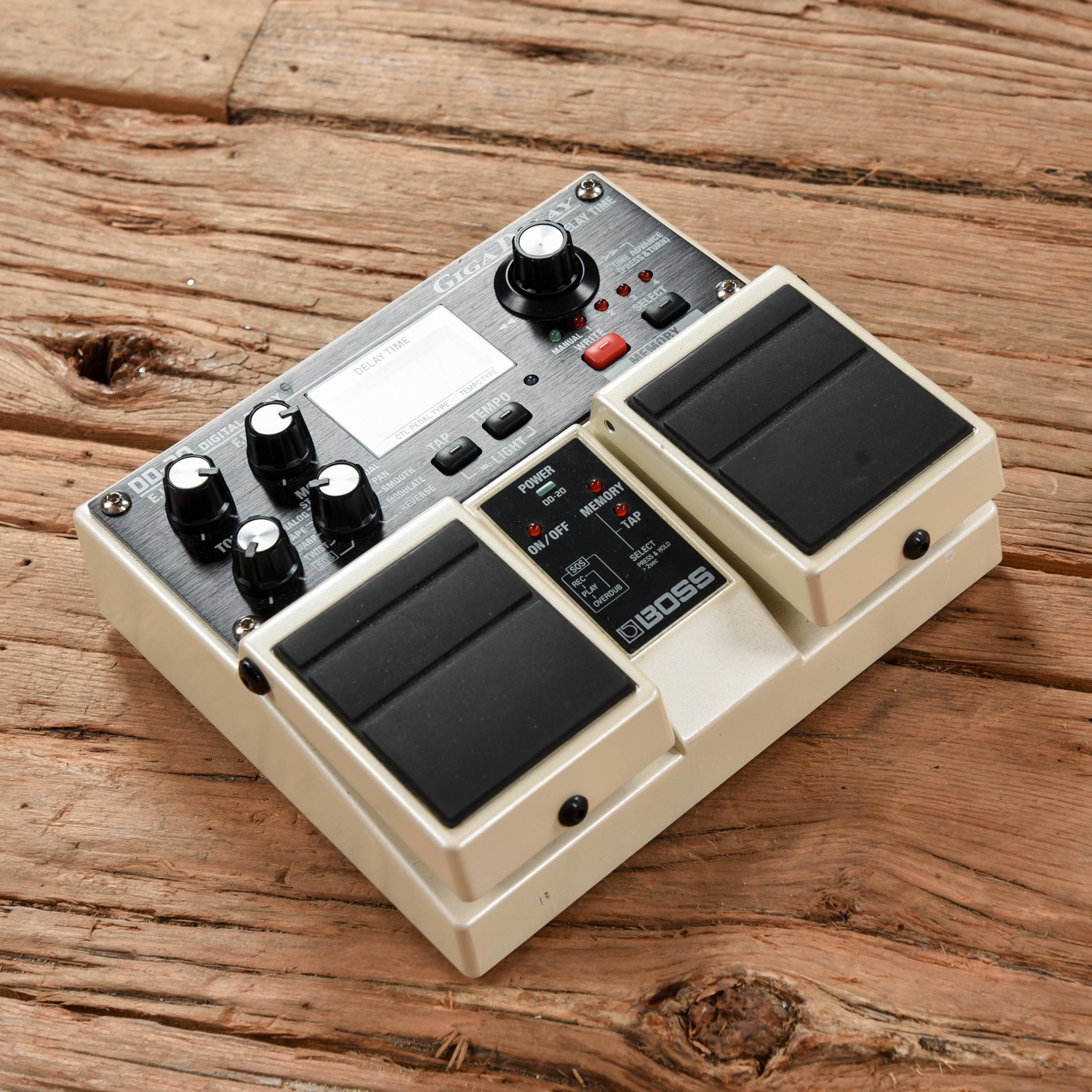 Boss DD-20 Effects and Pedals / Delay