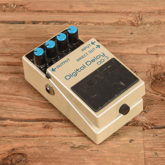 Boss DD-3 Effects and Pedals / Delay