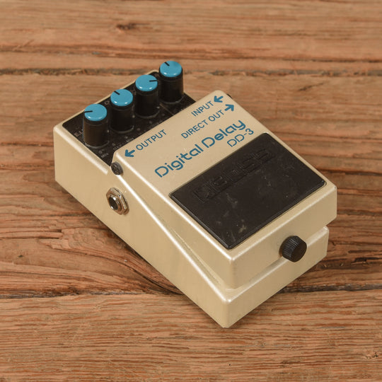 Boss DD-3 Effects and Pedals / Delay