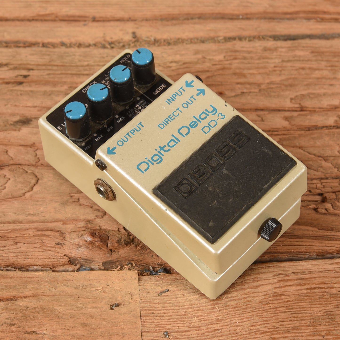 Boss DD-3 Effects and Pedals / Delay