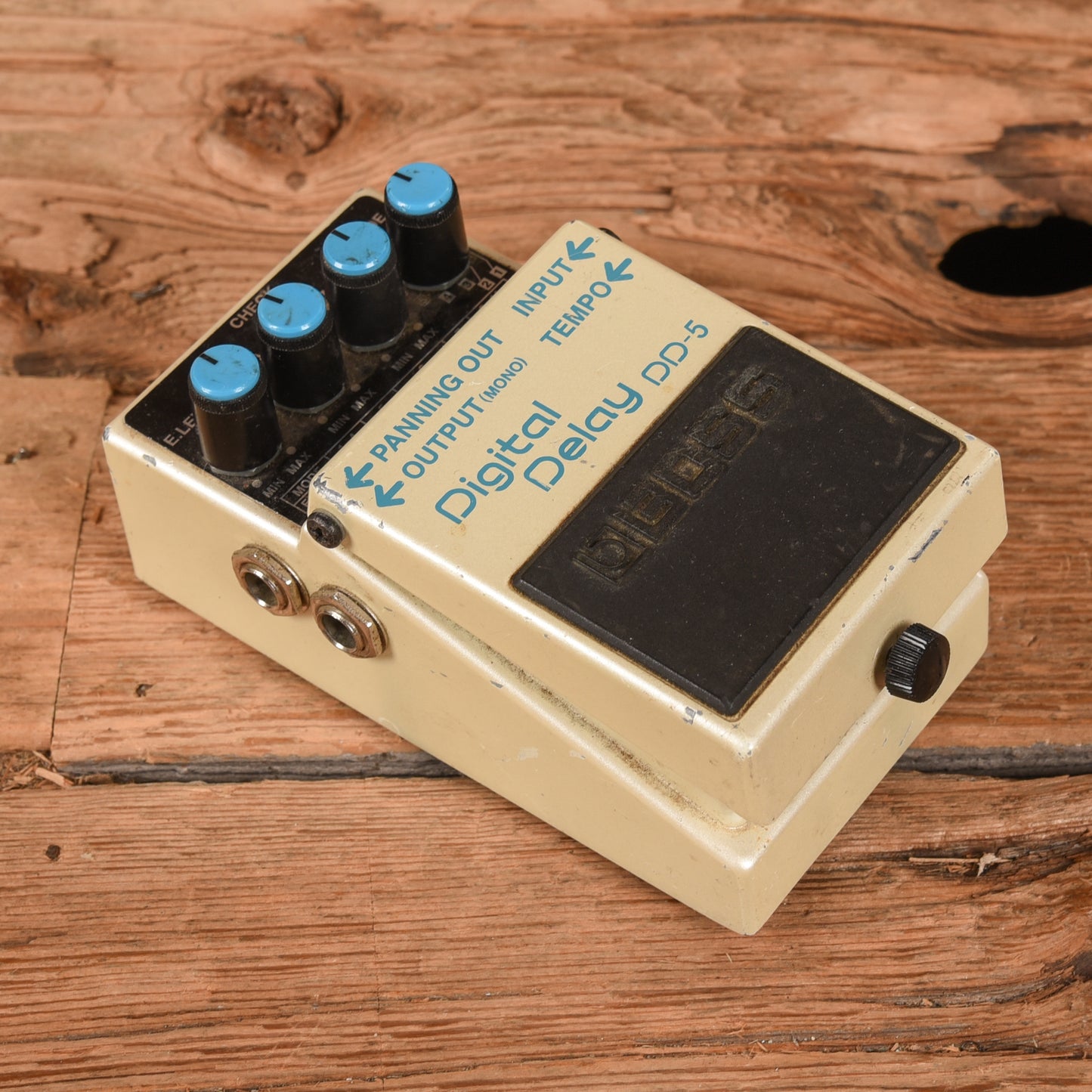 Boss DD-5 Digital Delay Effects and Pedals / Delay