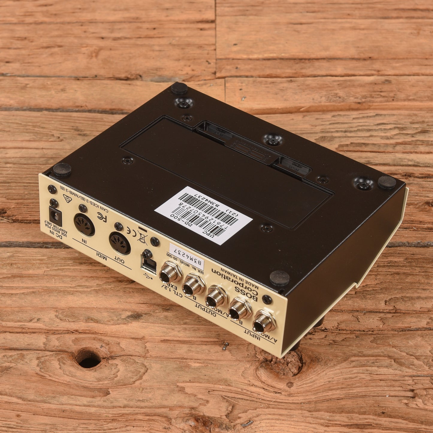 Boss DD-500 Delay Effects and Pedals / Delay
