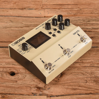 Boss DD-500 Delay Effects and Pedals / Delay