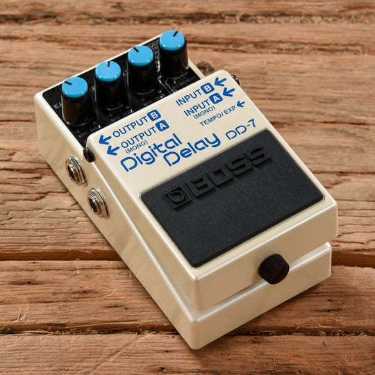 Boss DD-7 Effects and Pedals / Delay