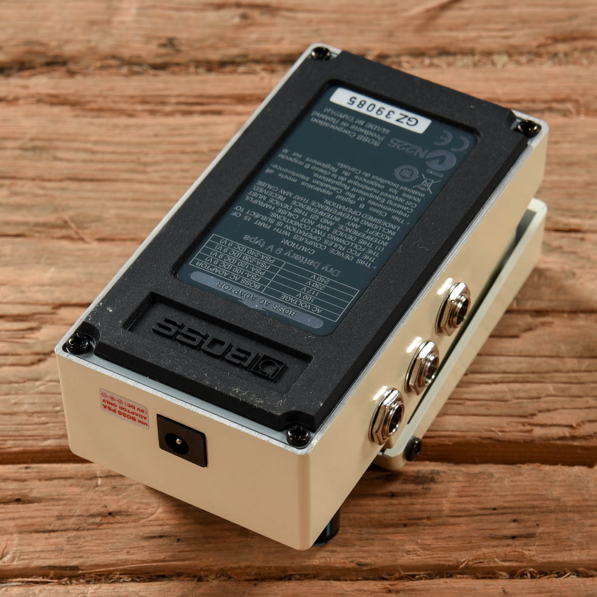 Boss DD-7 Effects and Pedals / Delay