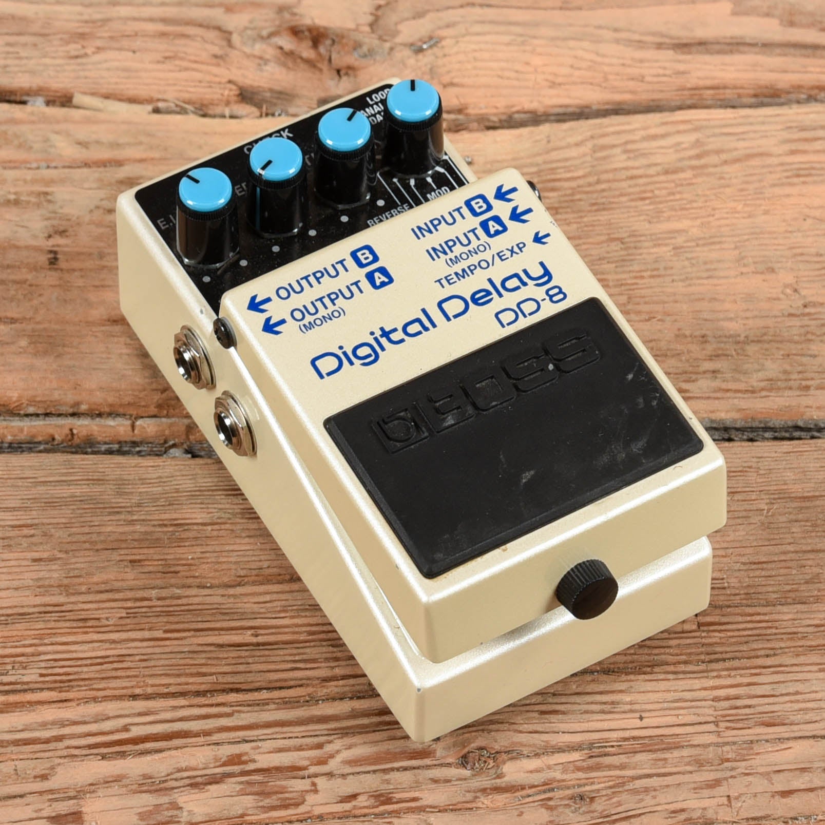 Boss DD-8 Effects and Pedals / Delay