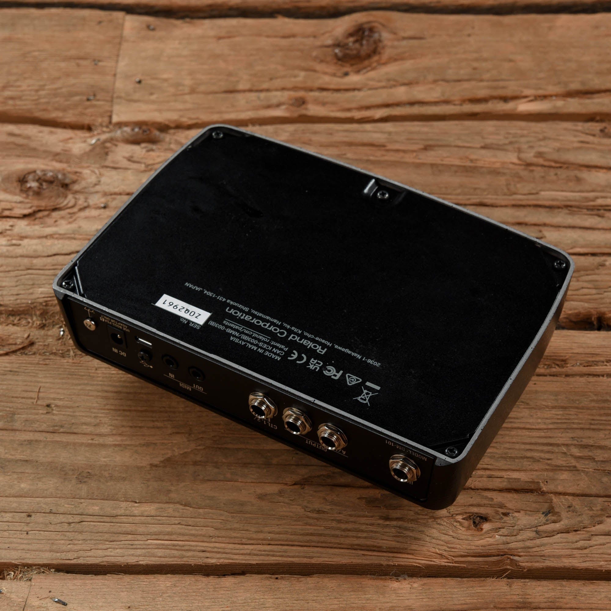 Boss DM-101 Delay Machine Effects and Pedals / Delay