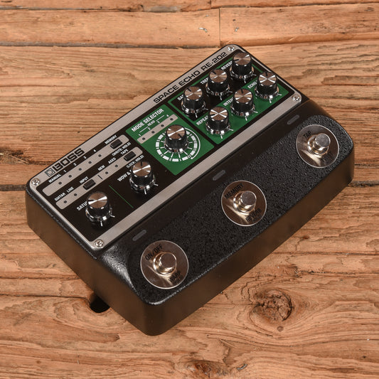Boss RE-202 Space Echo Effects and Pedals / Delay