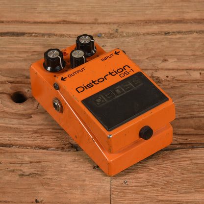 Boss DS-1 Distortion Effects and Pedals / Distortion