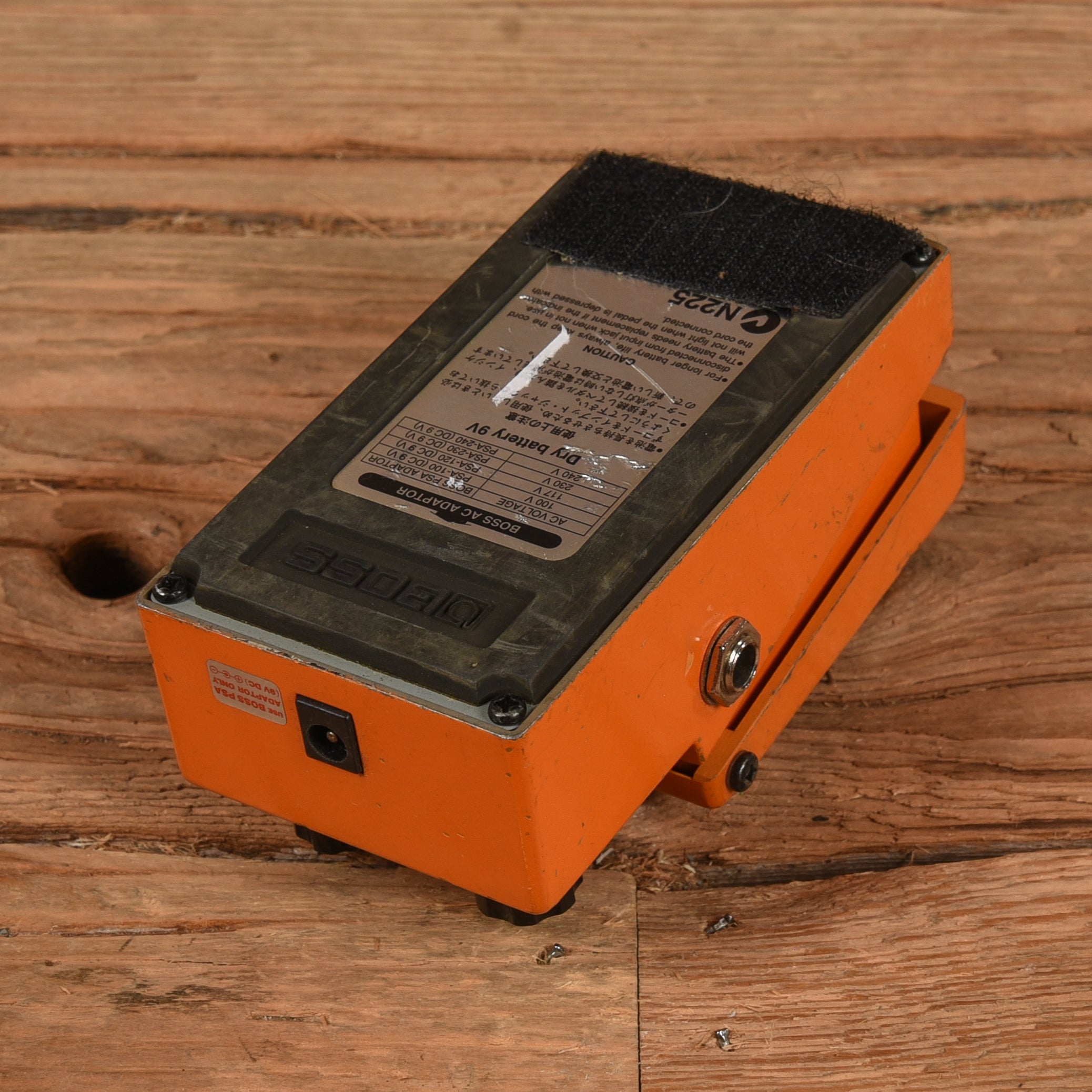 Boss DS-1 Distortion Effects and Pedals / Distortion