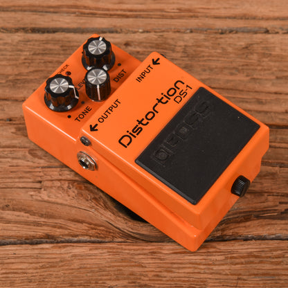 Boss DS-1 Distortion Effects and Pedals / Distortion