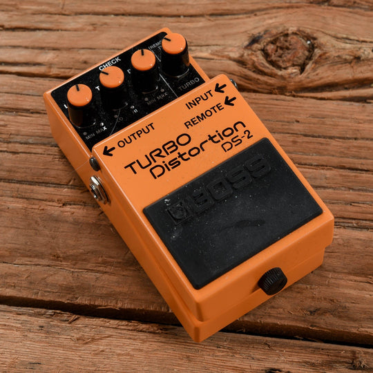 Boss DS-2 Turbo Distortion Effects and Pedals / Distortion