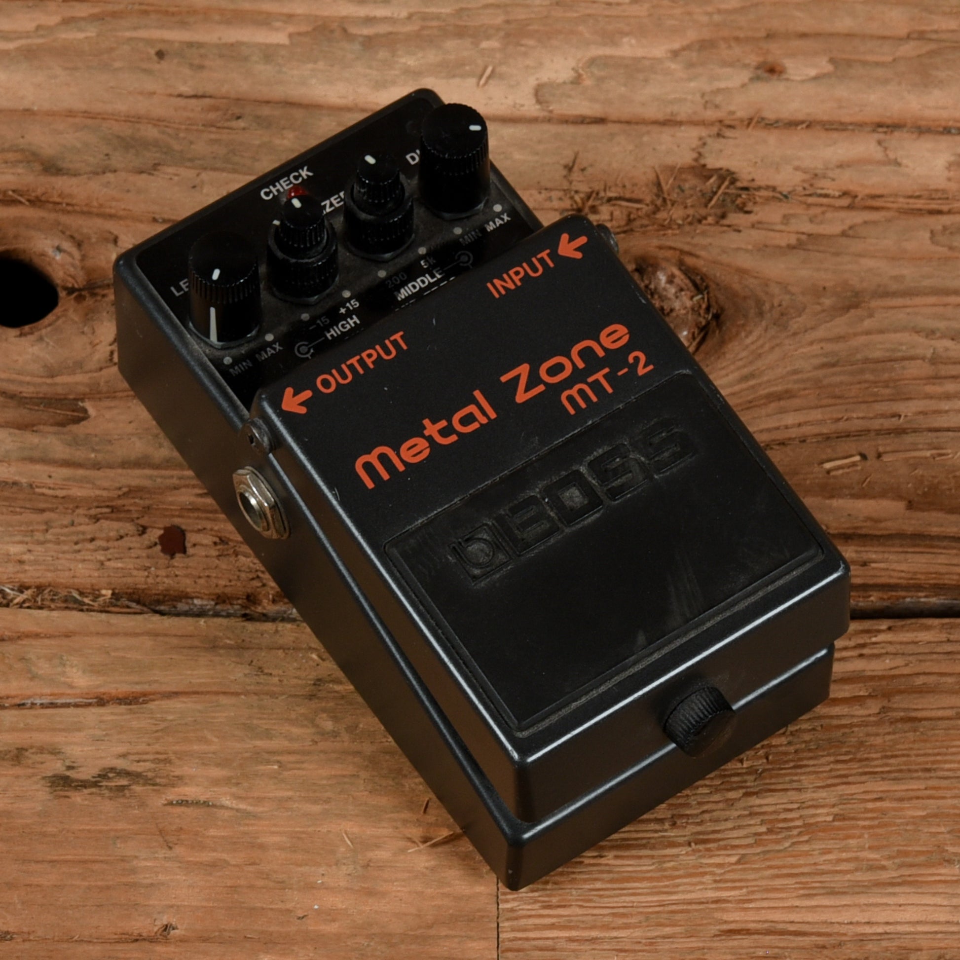Boss MT-2 Effects and Pedals / Distortion