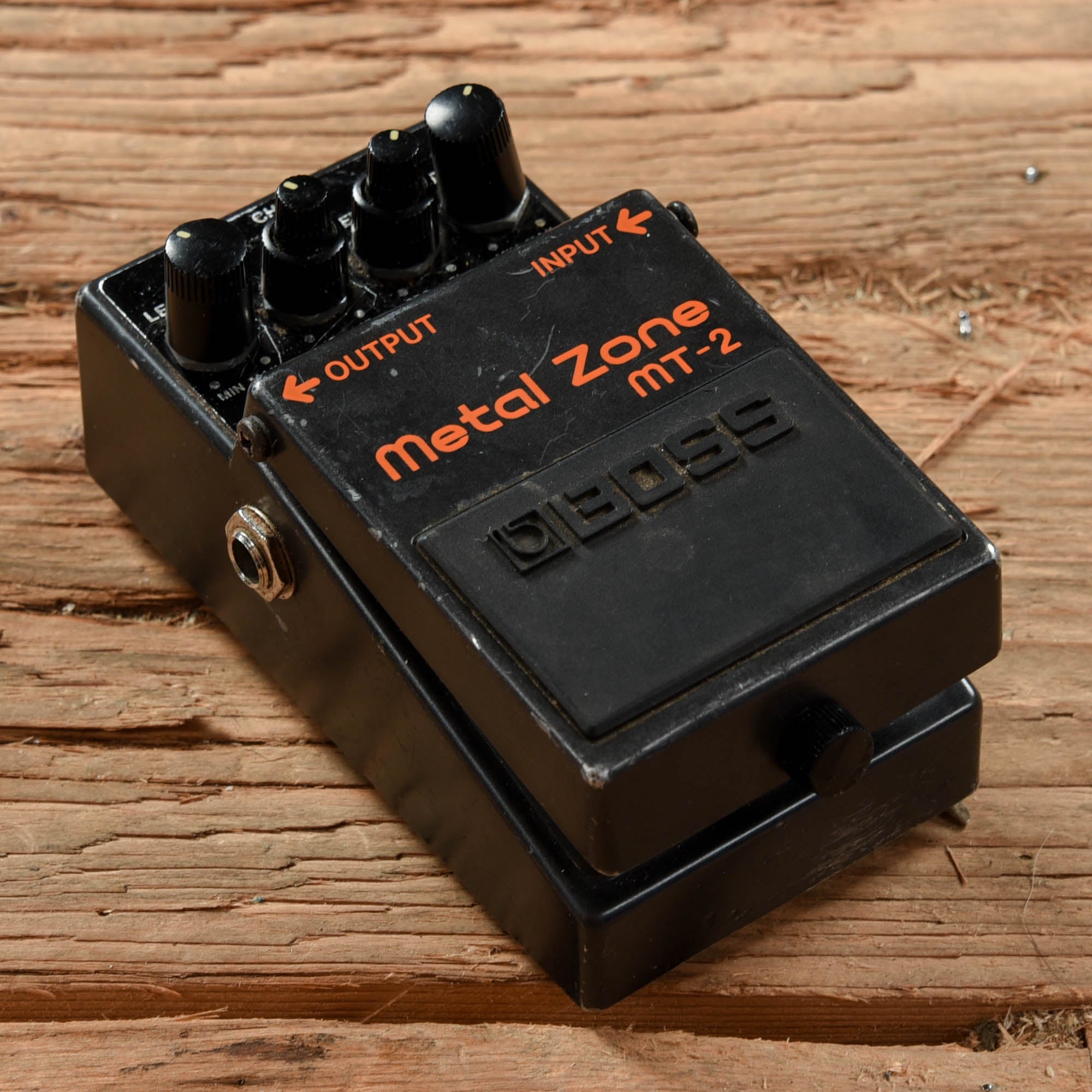 Boss MT-2 Metal Zone Effects and Pedals / Distortion