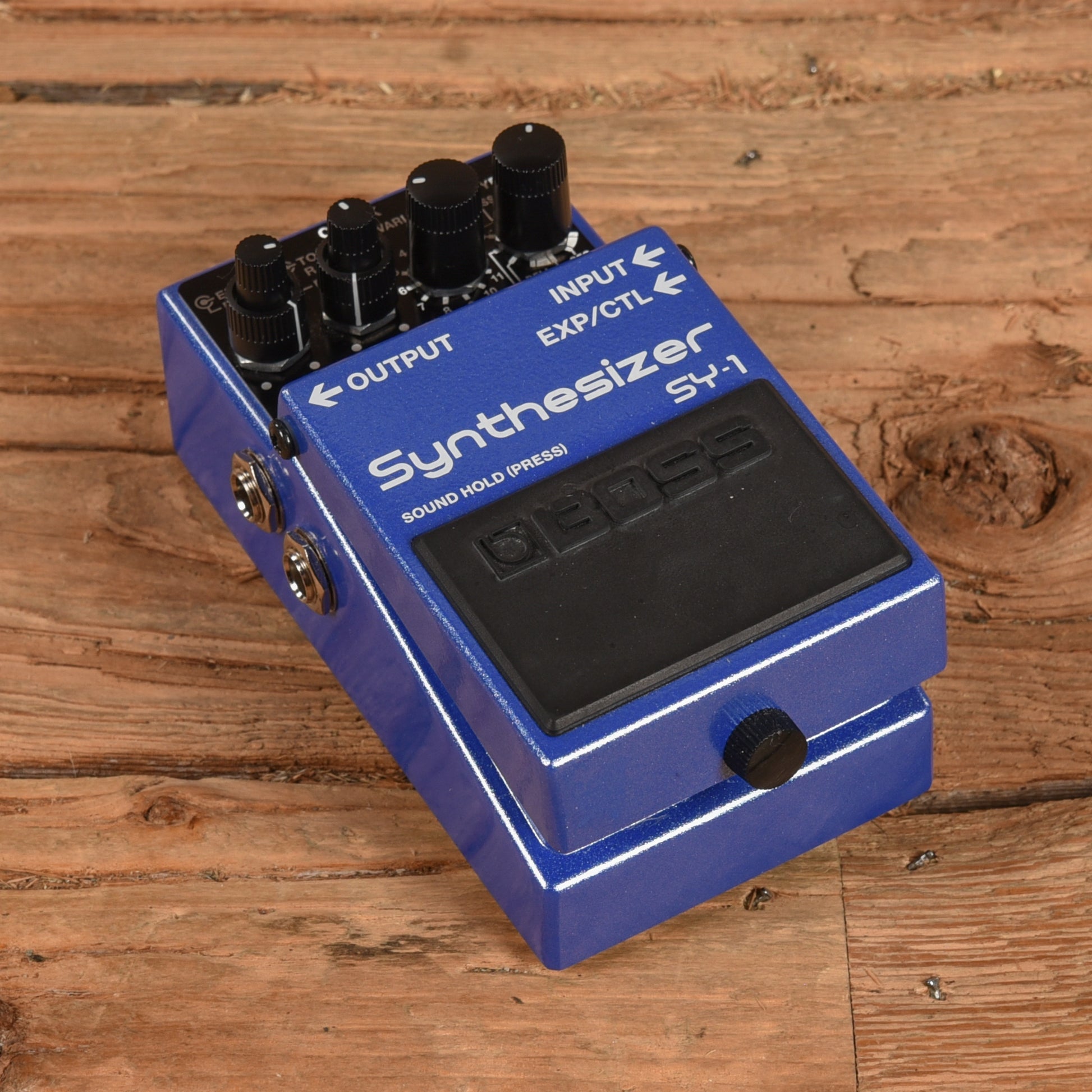 Boss SY-1 Synthesizer Effects and Pedals / Guitar Synths