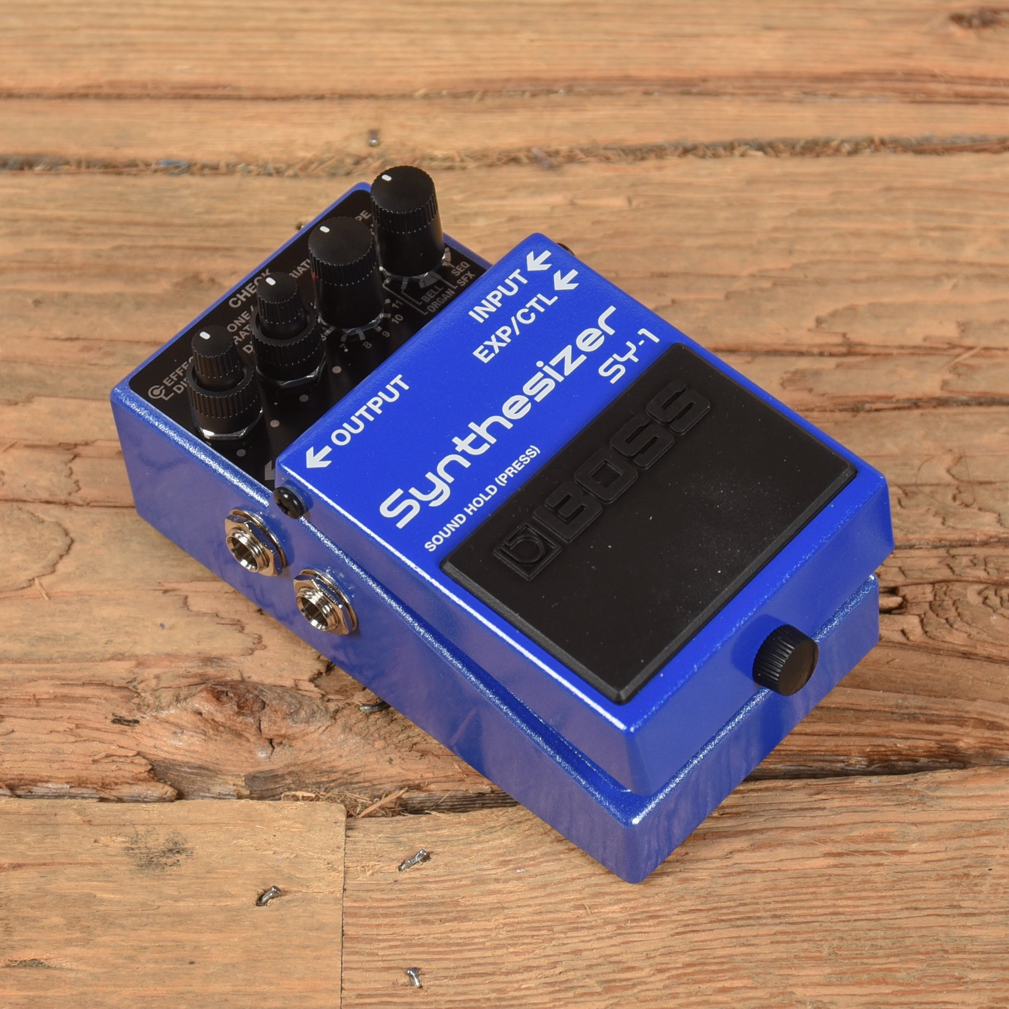 Boss SY-1 Synthesizer Effects and Pedals / Guitar Synths