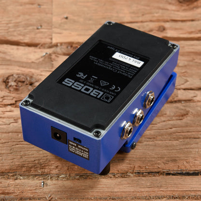 Boss SY-1 Synthesizer Effects and Pedals / Guitar Synths