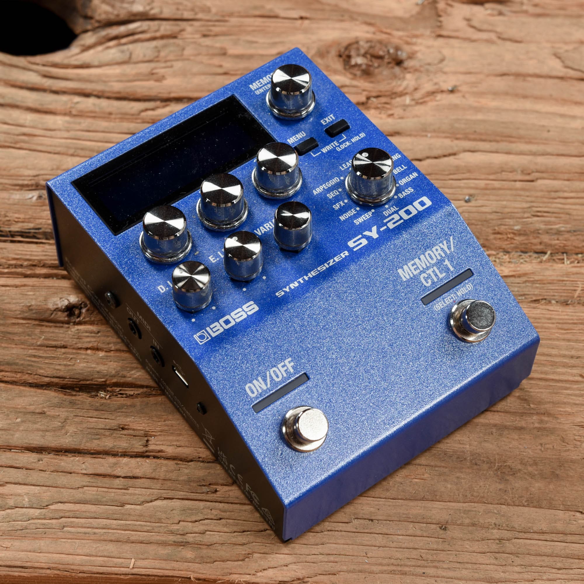 Boss SY-200 Synthesizer Effects and Pedals / Guitar Synths