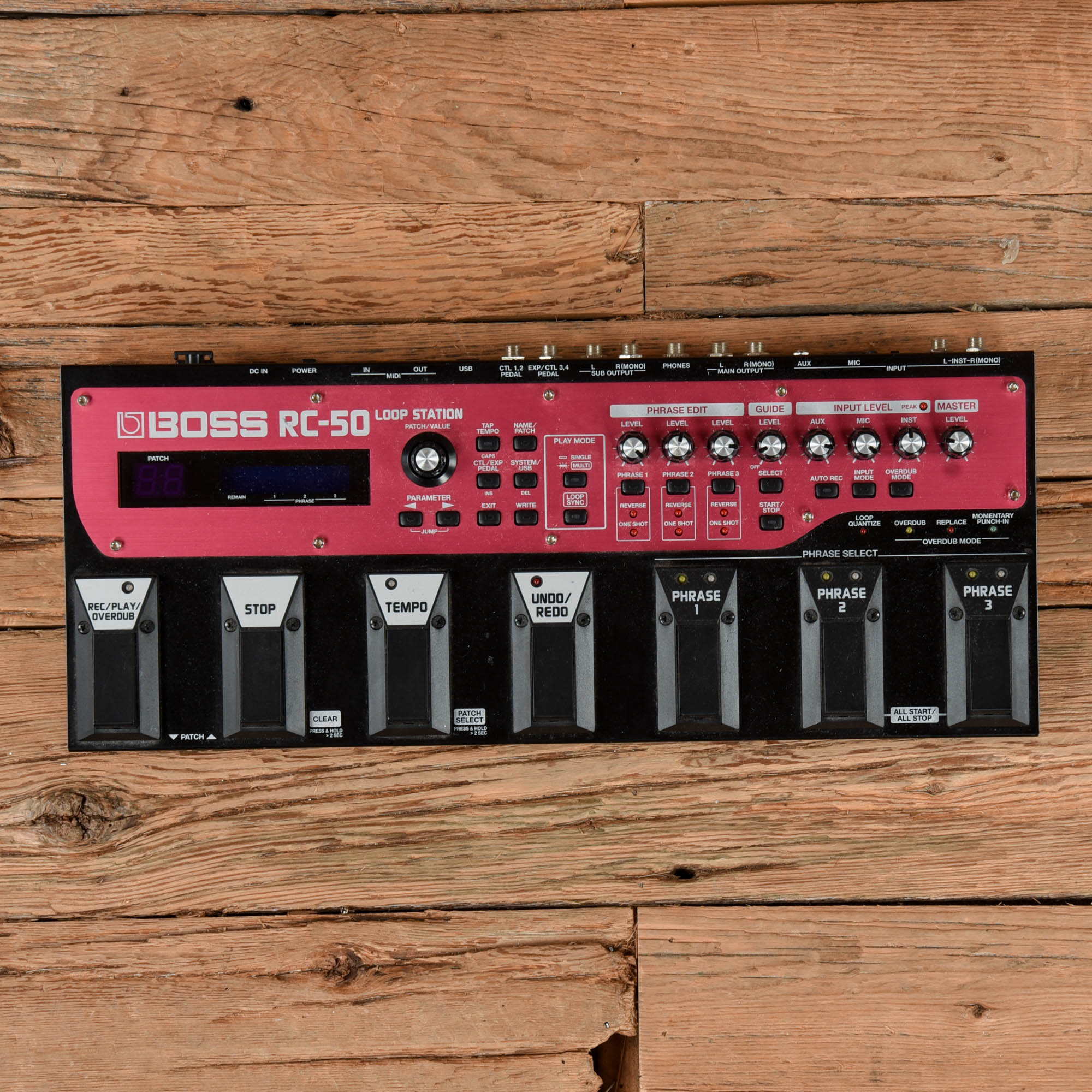 Boss RC-50 Loop Station Effects and Pedals / Loop Pedals and Samplers