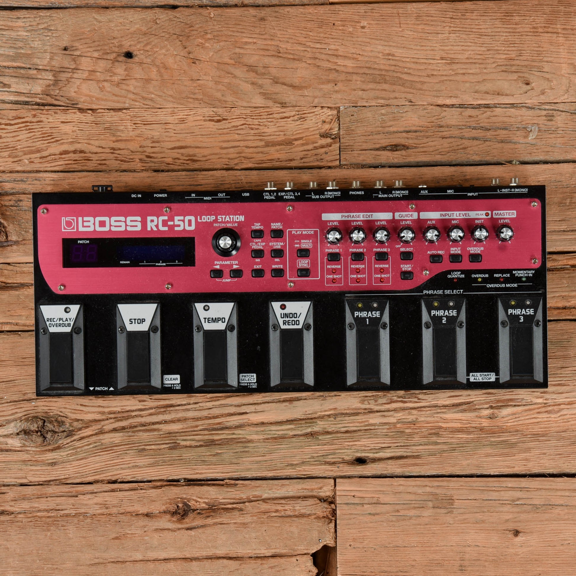 Boss RC-50 Loop Station Effects and Pedals / Loop Pedals and Samplers