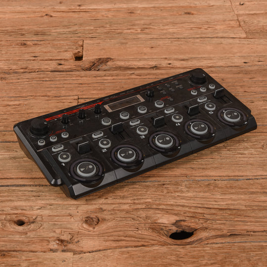 Boss RC-505 Loop Station Effects and Pedals / Loop Pedals and Samplers