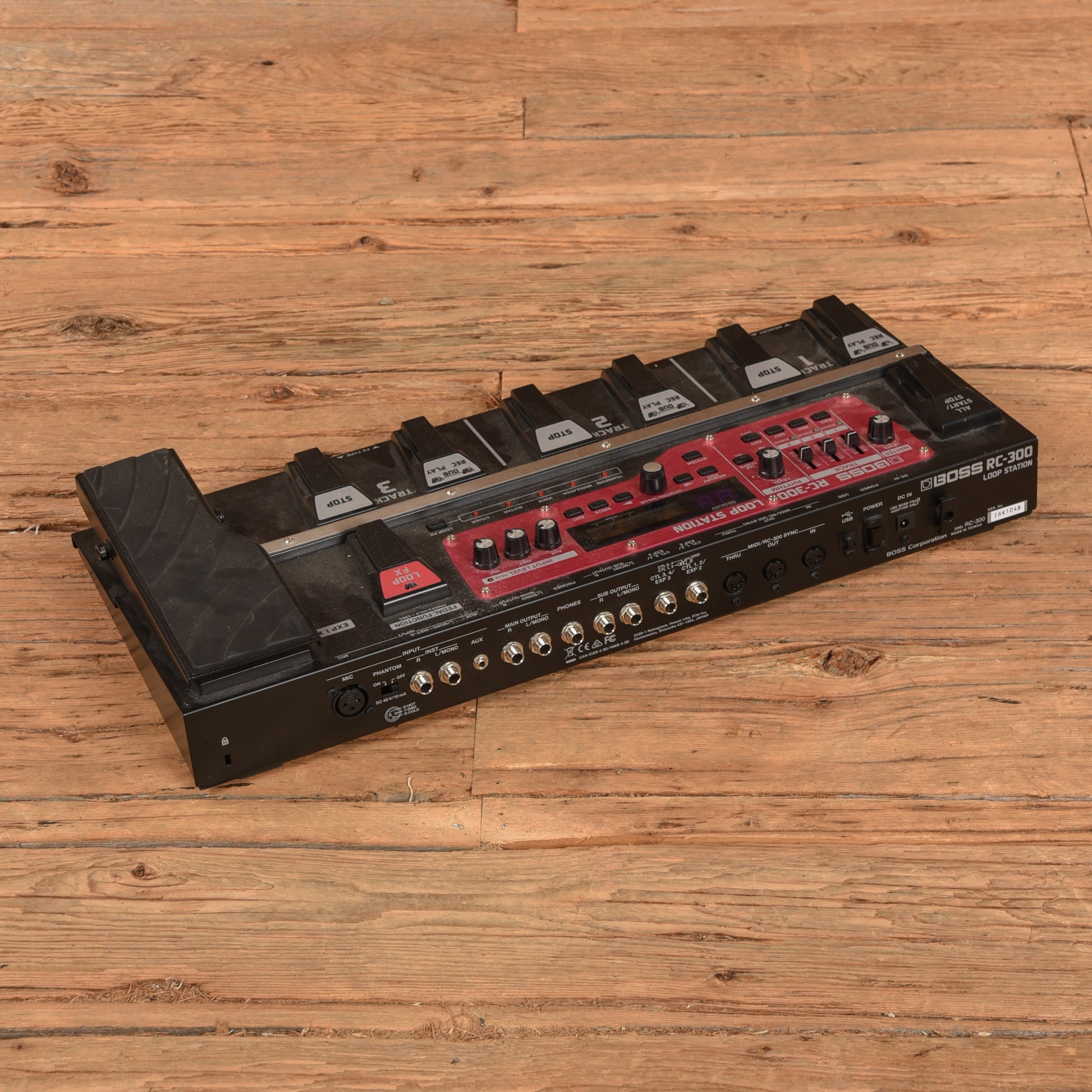 Boss RC-300 Loop Station Effects and Pedals / Noise Generators