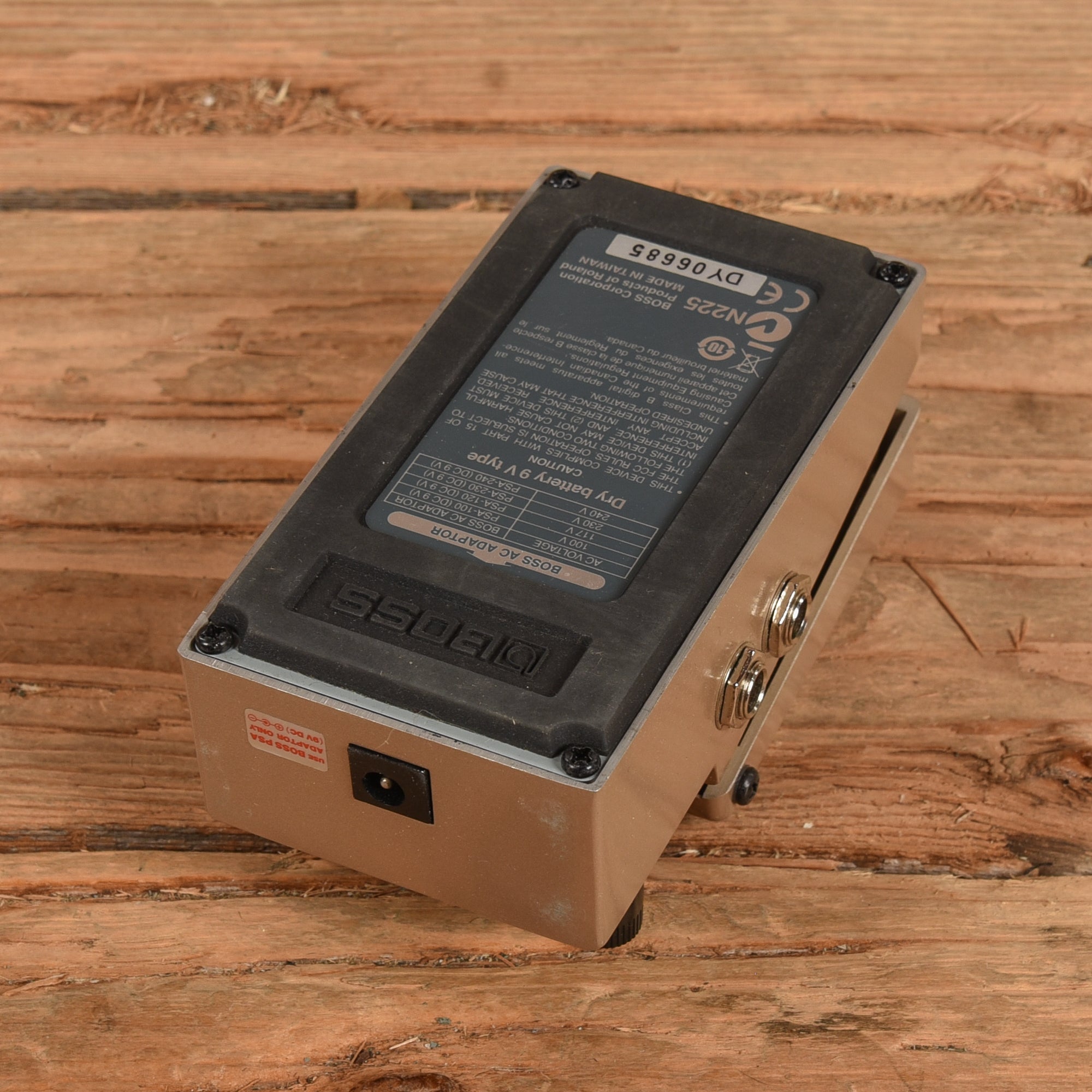 Boss AW-3 Dynamic Wah Effects and Pedals / Wahs and Filters