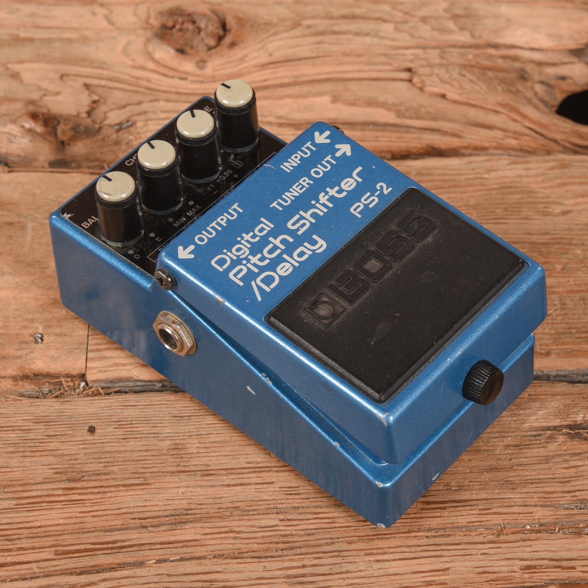 Boss PS-2 Digital Pitch Shifter Delay Effects and Pedals / Wahs and Filters