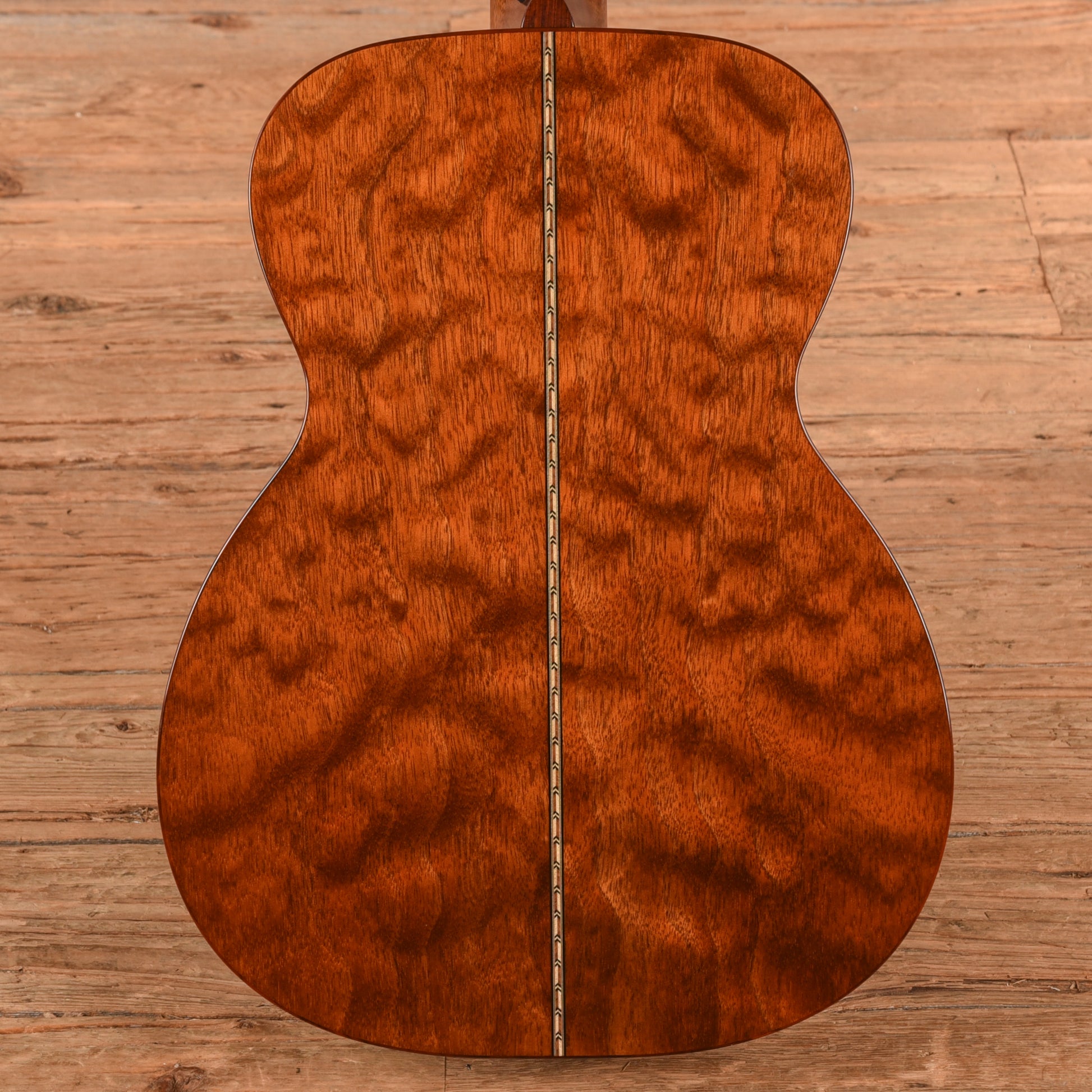 Bourgeois Custom Coupe 00 AT Sunburst Acoustic Guitars