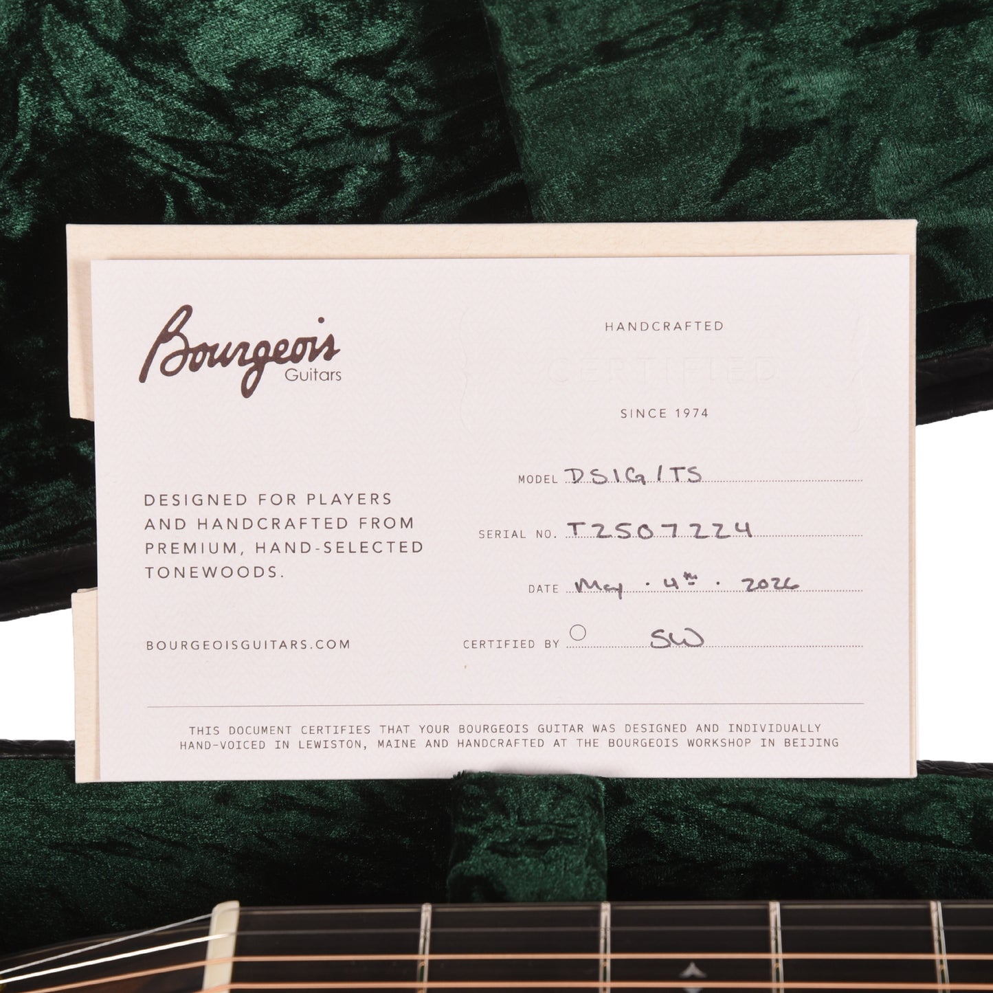 Bourgeois Touchstone Signature D Torrefied Alaskan Sitka/Madagascar Rosewood Natural Acoustic Guitars
