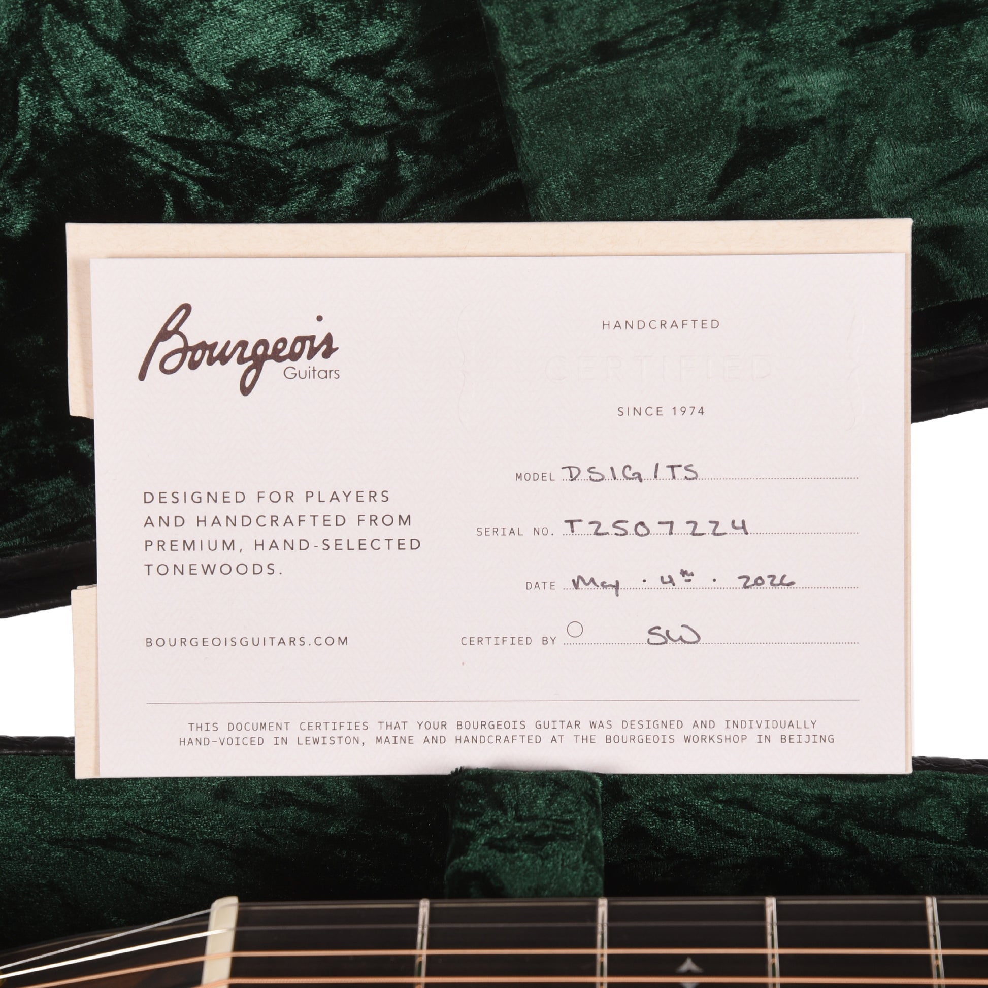 Bourgeois Touchstone Signature D Torrefied Alaskan Sitka/Madagascar Rosewood Natural Acoustic Guitars