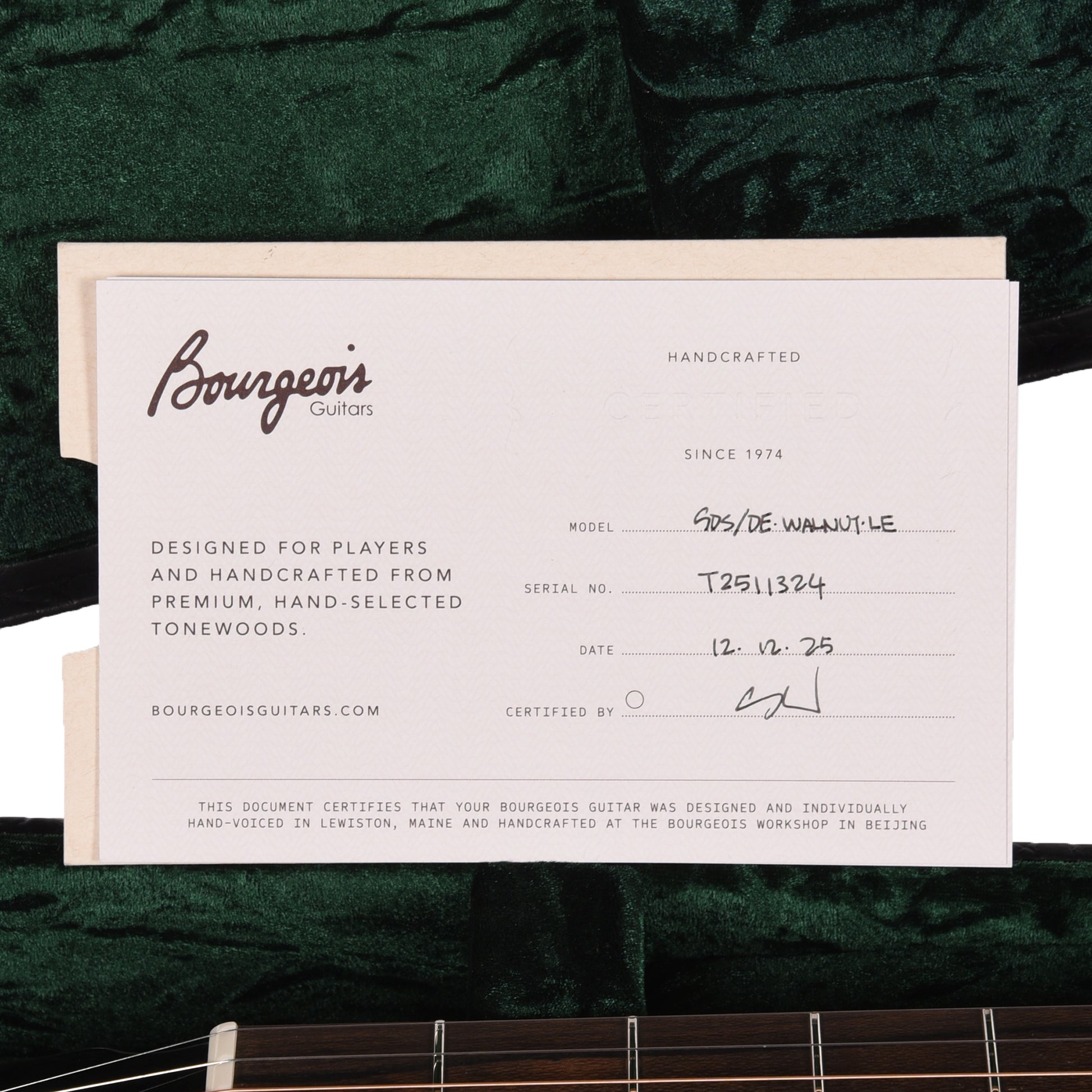 Bourgeois Downeast Series Slope D AT Sitka/Walnut Acoustic Guitars / Dreadnought