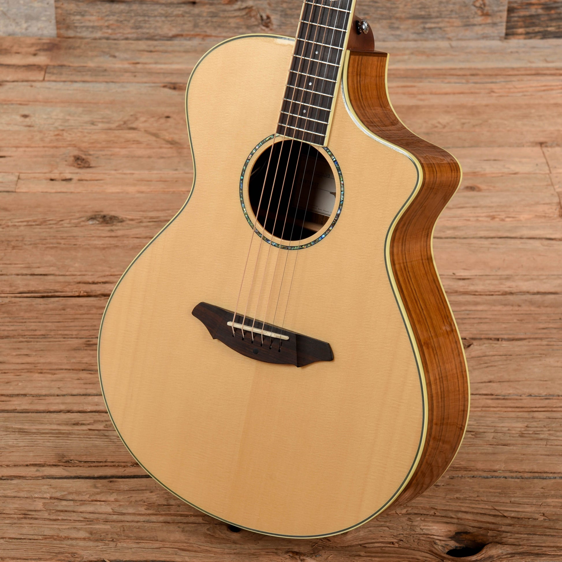 Breedlove Studio C250 Natural Acoustic Guitars / Concert