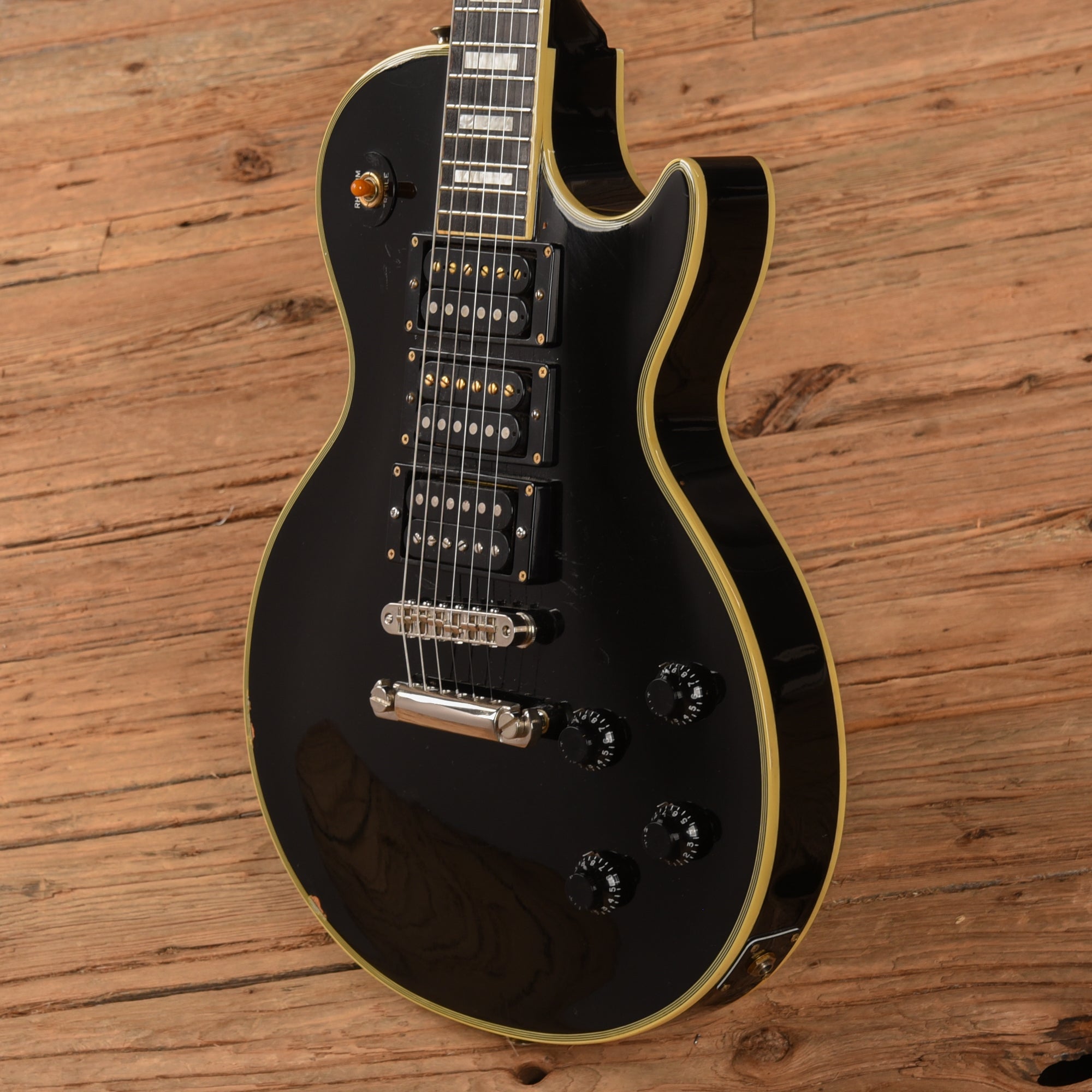 Burny 3-Pickup Singlecut Black Electric Guitars / Solid Body