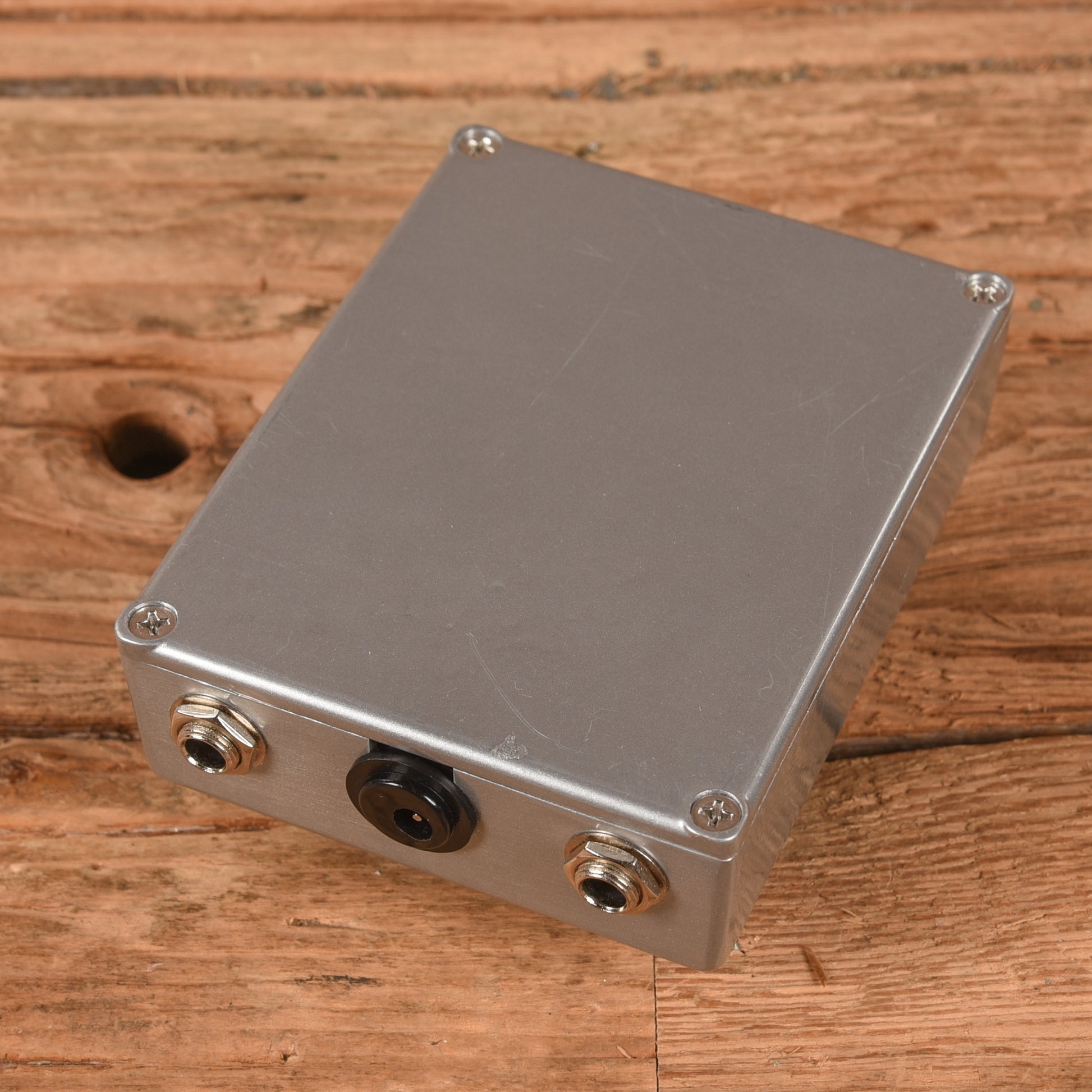 Caroline Parabola Solid State Tremolo Effects and Pedals / Tremolo