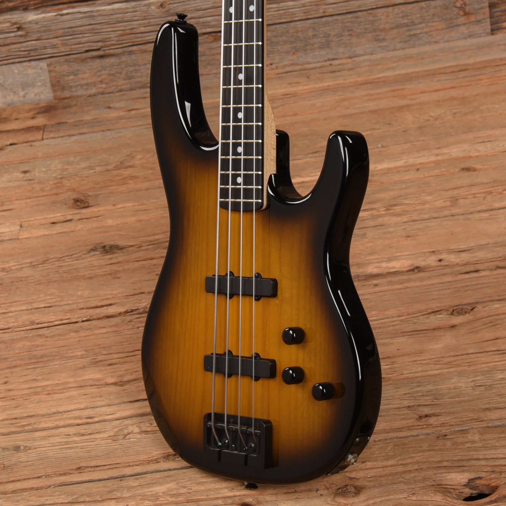 Carvin B4 Sunburst Bass Guitars / 4-String