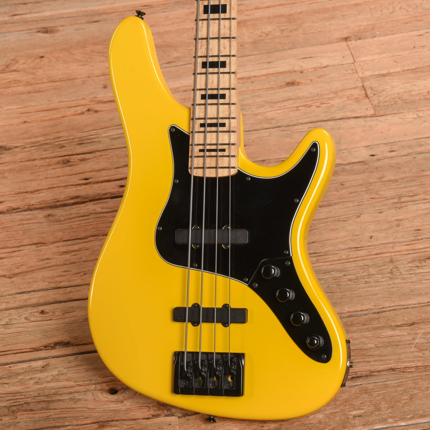 Carvin SB4000 Yellow Bass Guitars / 4-String