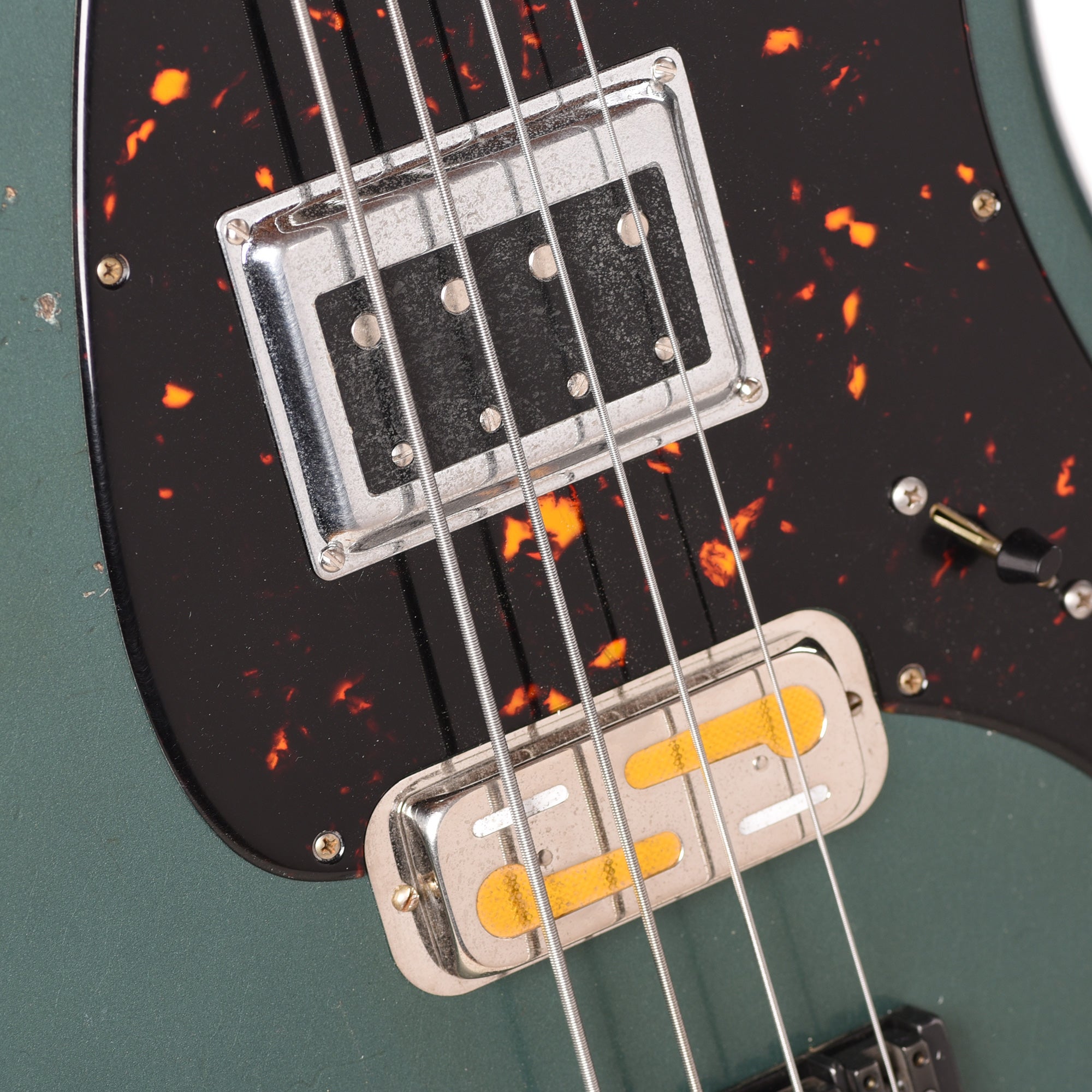 Castedosa Conchers Short-Scale Bass Aged Sherwood Green w/Novak Pickups