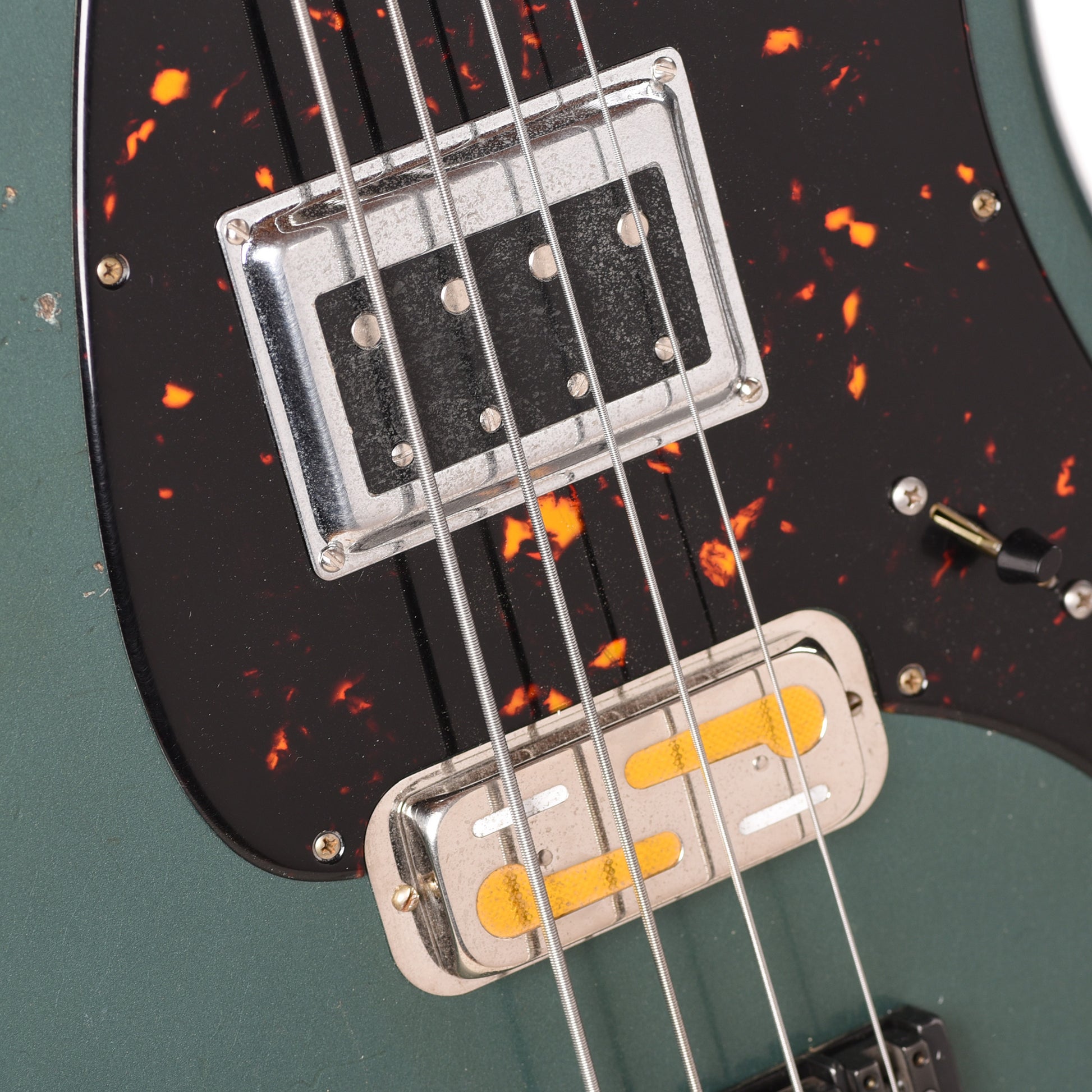 Castedosa Conchers Short-Scale Bass Aged Sherwood Green w/Novak Pickups
