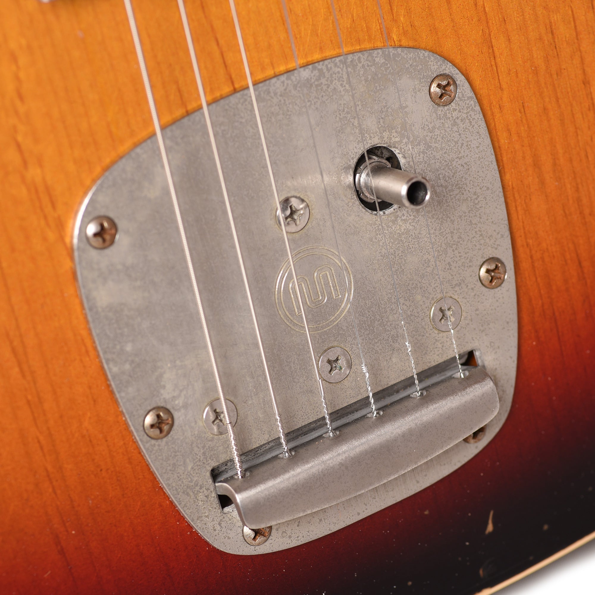 Castedosa 3511 Lobo Semi-Hollow Aged 3-Tone Sunburst w/TS Humbuckers Electric Guitars / Semi-Hollow