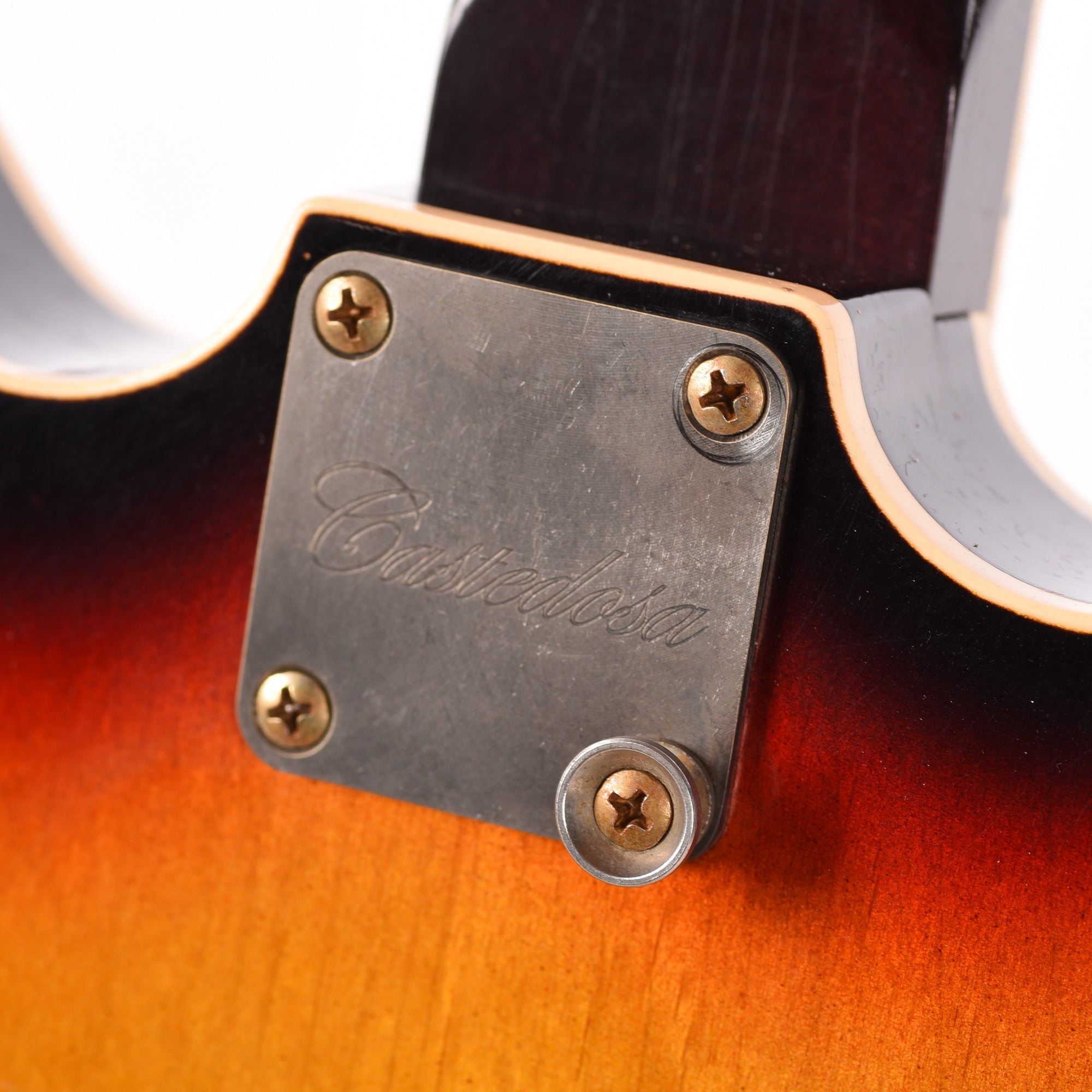 Castedosa 3511 Lobo Semi-Hollow Aged 3-Tone Sunburst w/TS Humbuckers Electric Guitars / Semi-Hollow