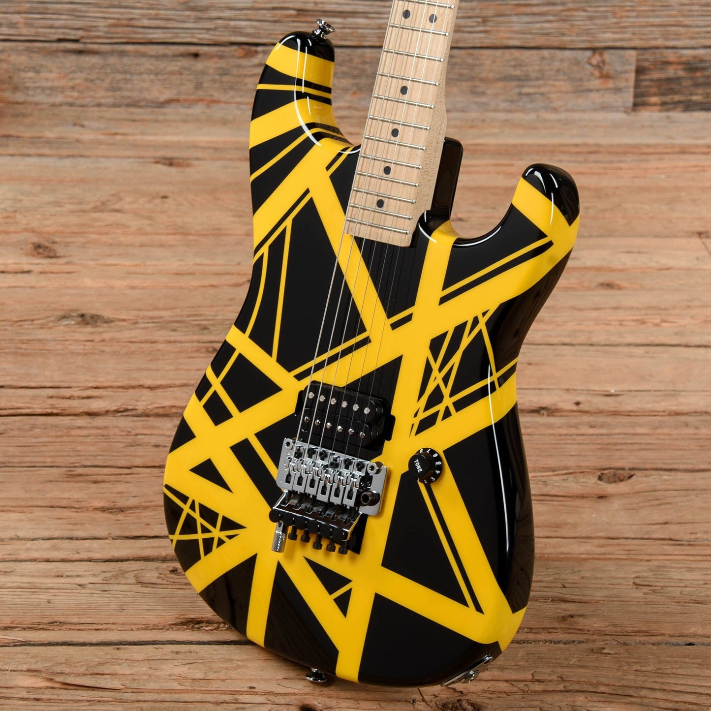 Charvel EVH Art Series Black / Yellow 2005 Electric Guitars / Solid Body