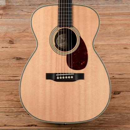 Collings 002H 14-Fret Natural Acoustic Guitars / OM and Auditorium
