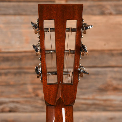 Collings 001 AT Natural Acoustic Guitars / Parlor