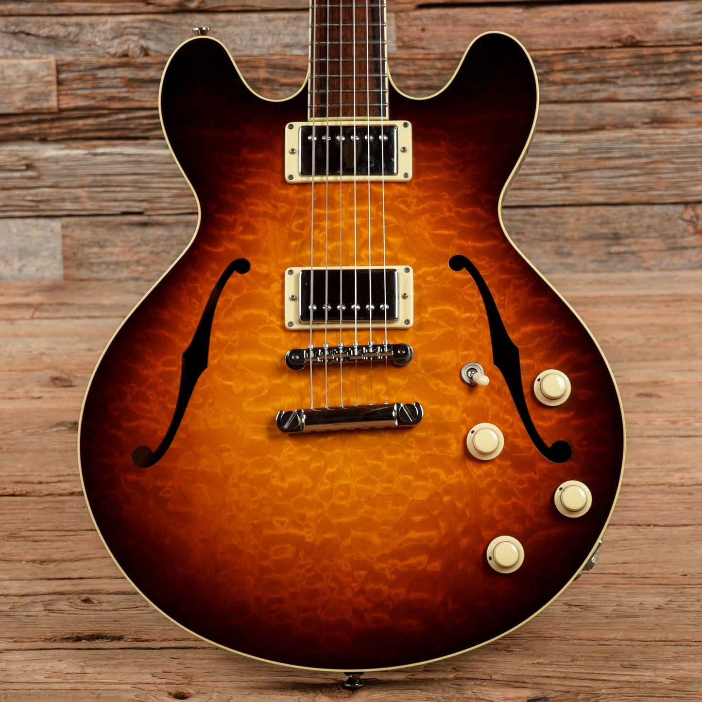 Collings I-35 Deluxe Sunburst 2015 Electric Guitars / Semi-Hollow