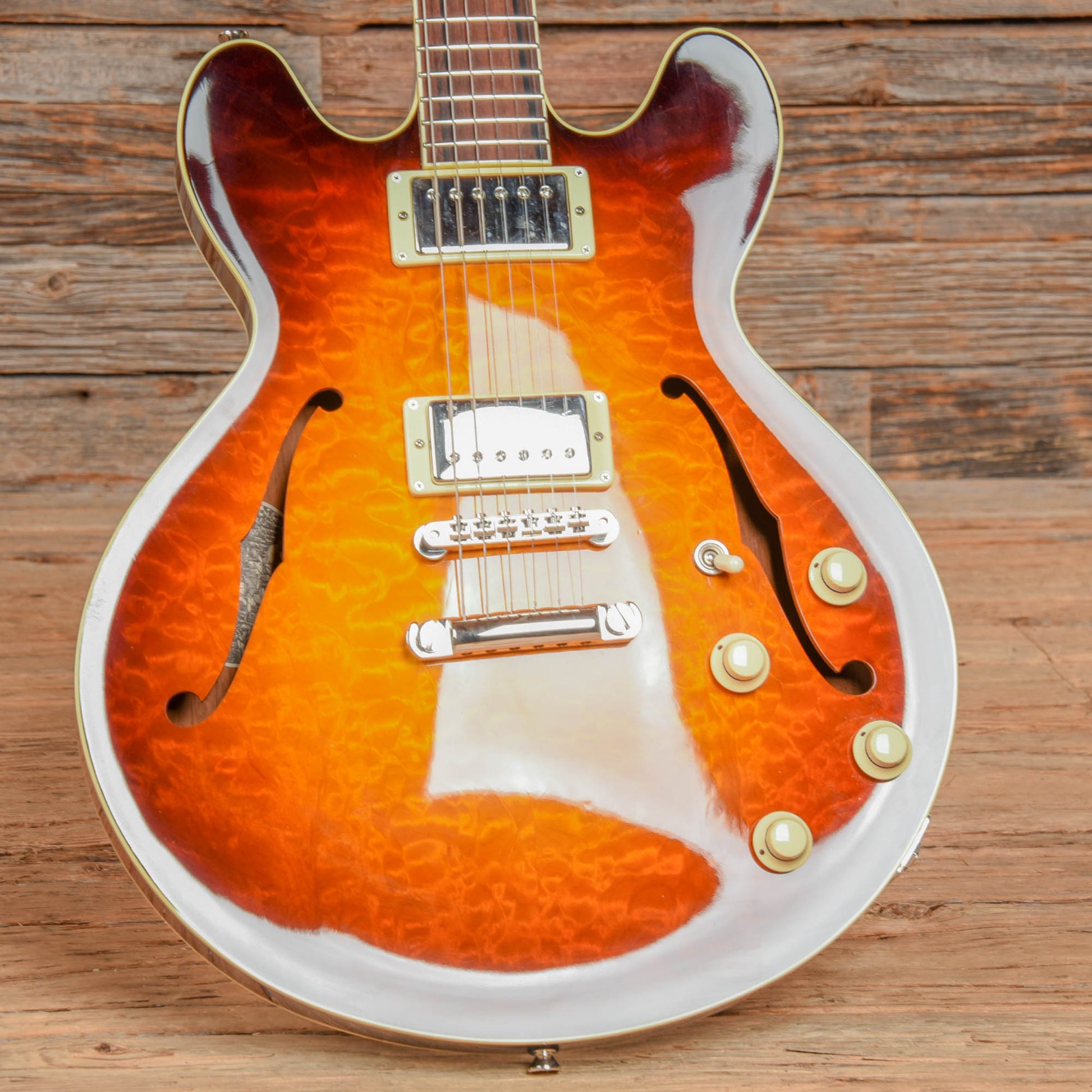 Collings I-35 DLX Sunburst 2015 Electric Guitars / Solid Body