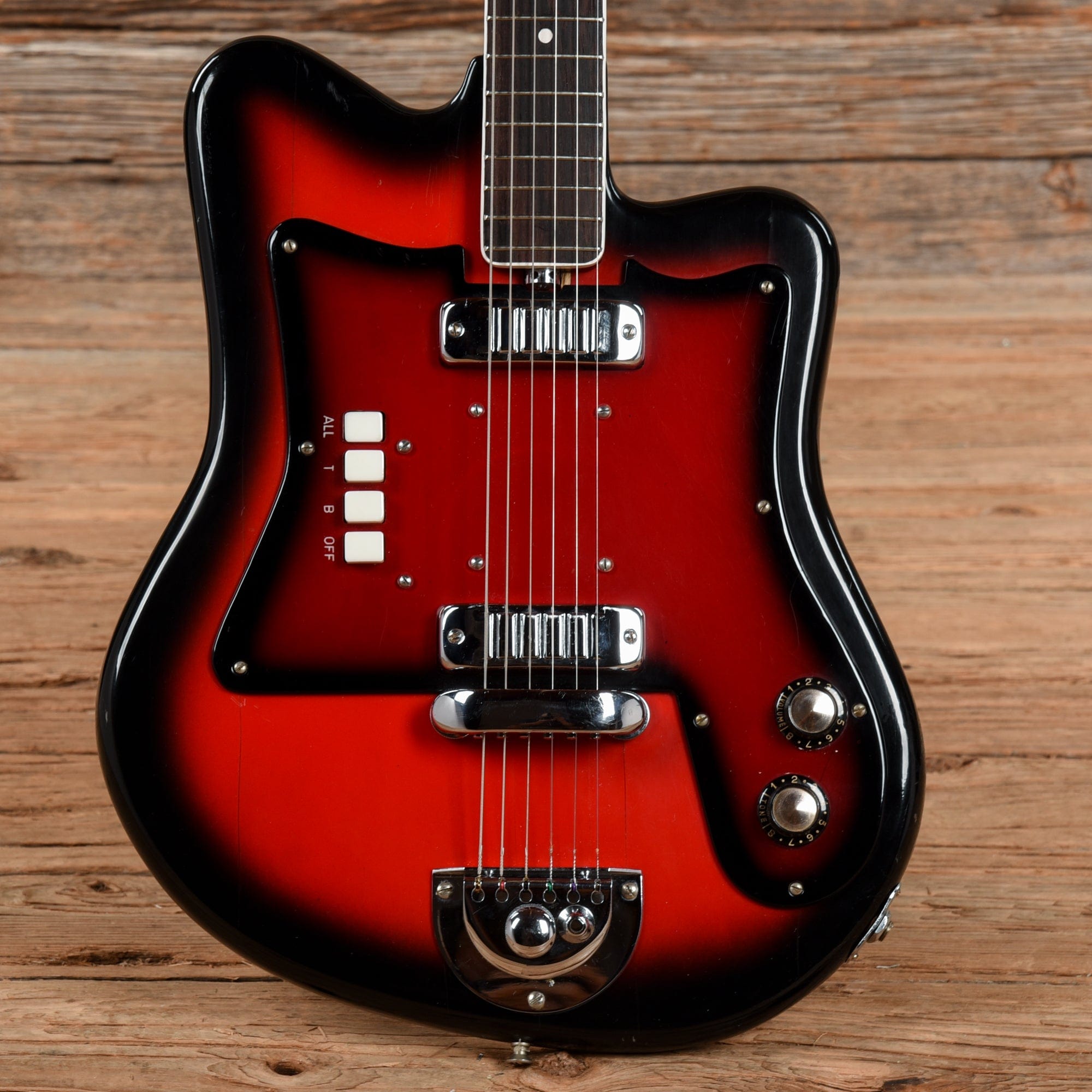Continental 2 Pickup Electric Red Burst 1960s Electric Guitars / Solid Body